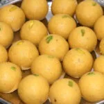 Rava besan laddu