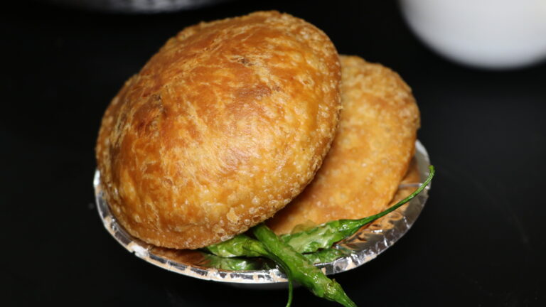 Pyaaz Kachoris