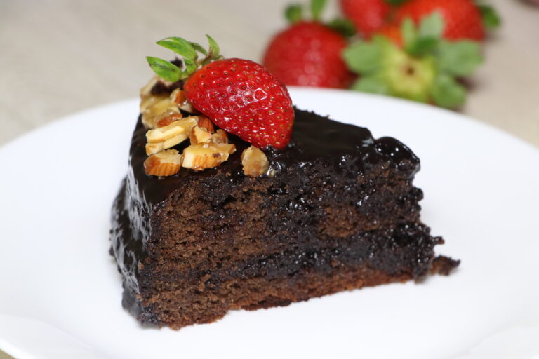 Ragi & Oats Chocolate Cake