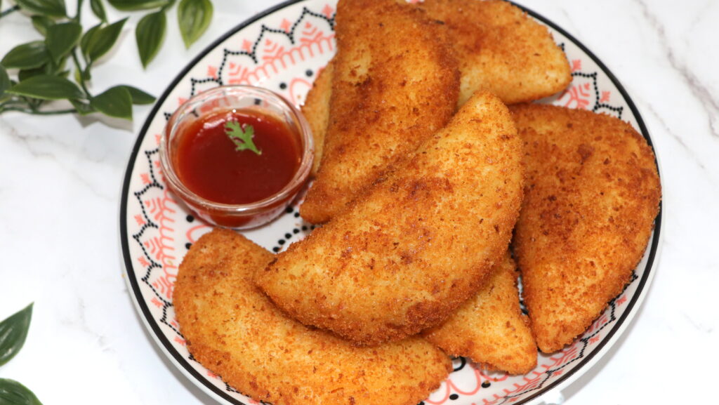 Paneer Half-Moon Pie