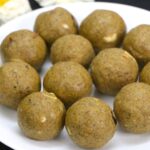 हरे मूंग के लड्डू | Whole Green Moong Ladoo Recipe | Quick ladoo