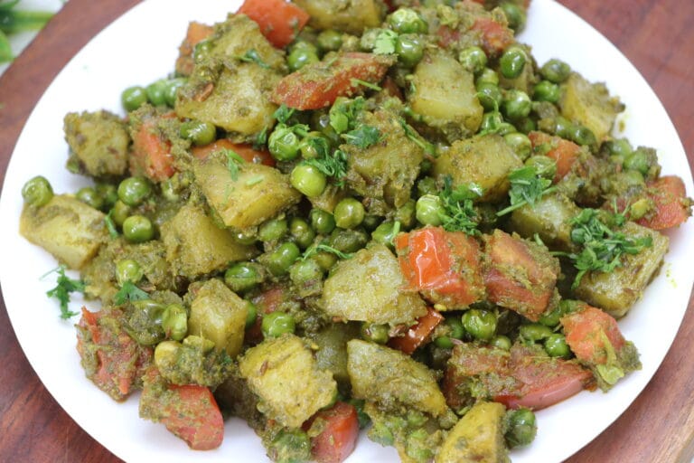 Aloo Matar Ki Saloni Recipe | Spicy Potato & Green Peas Curry
