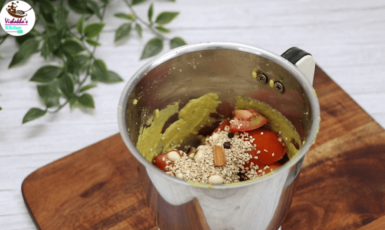 Prepare the Gravy Paste